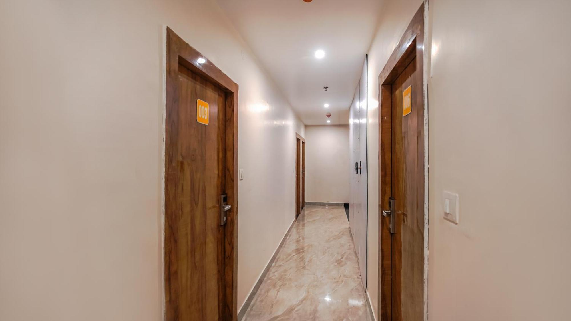 Perfectstayz Premium Hotel Varanasi
