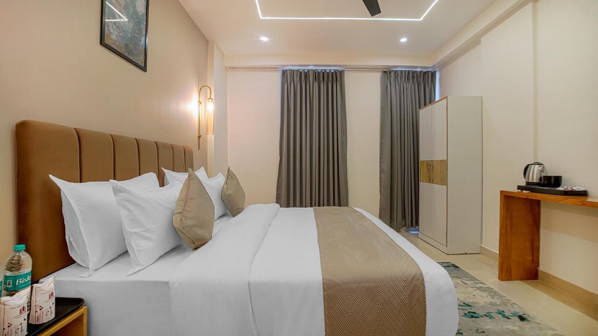 Perfectstayz Premium Hotel 3*