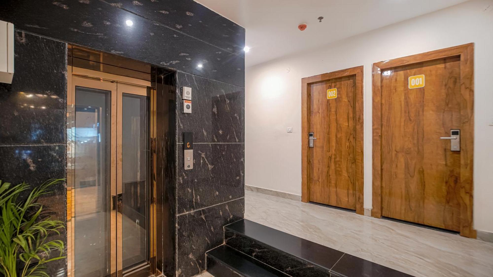 Perfectstayz Premium Hotel Varanasi